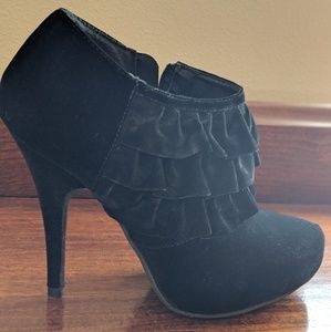 Black Stilleto Booties with Ruffles